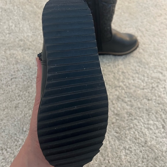 ✨ H&M Kids Tan Suede Ankle Boots – Size 10.5 | New Without Tags ✨ - Picture 13 of 14